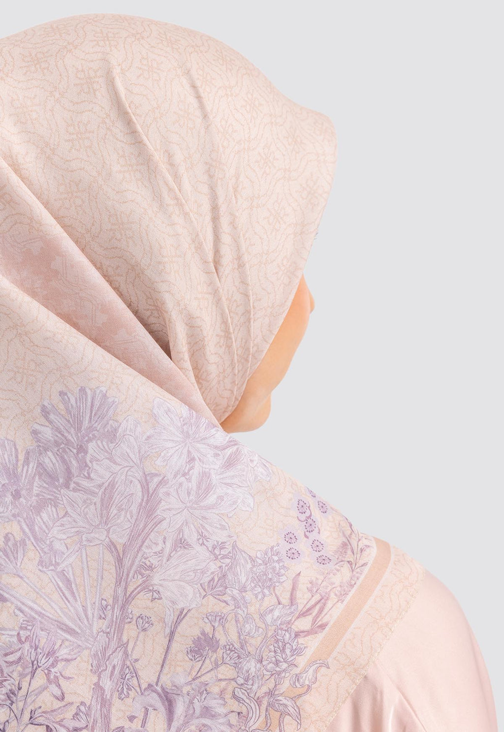 MINOR DEFECT R5 - QUINN SCARF