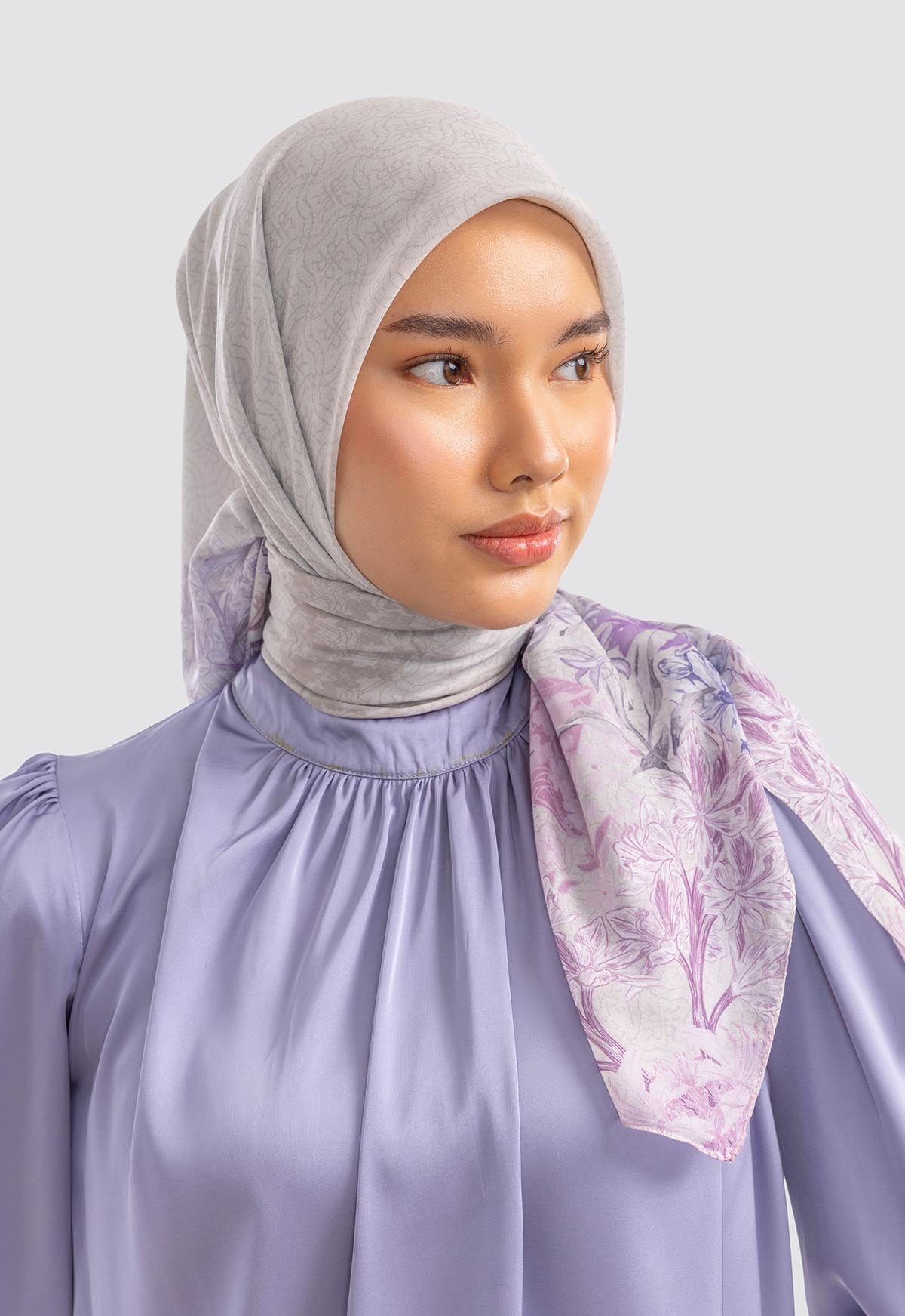MINOR DEFECT R5 - QUINN SCARF