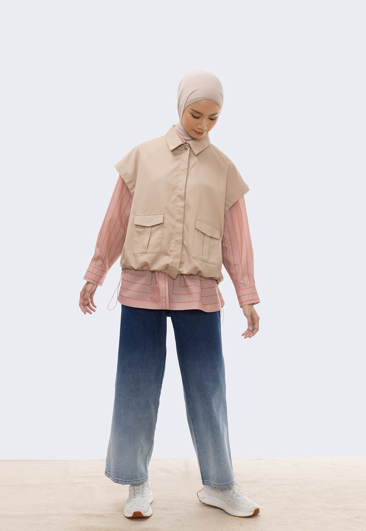 DELTA VEST
