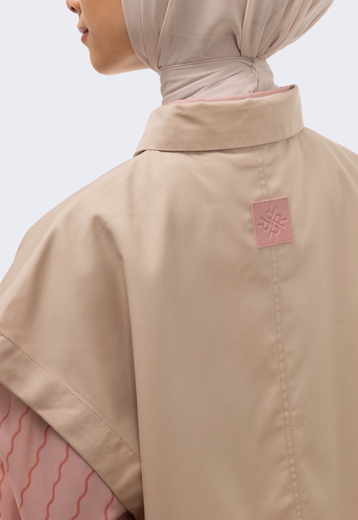 DELTA VEST