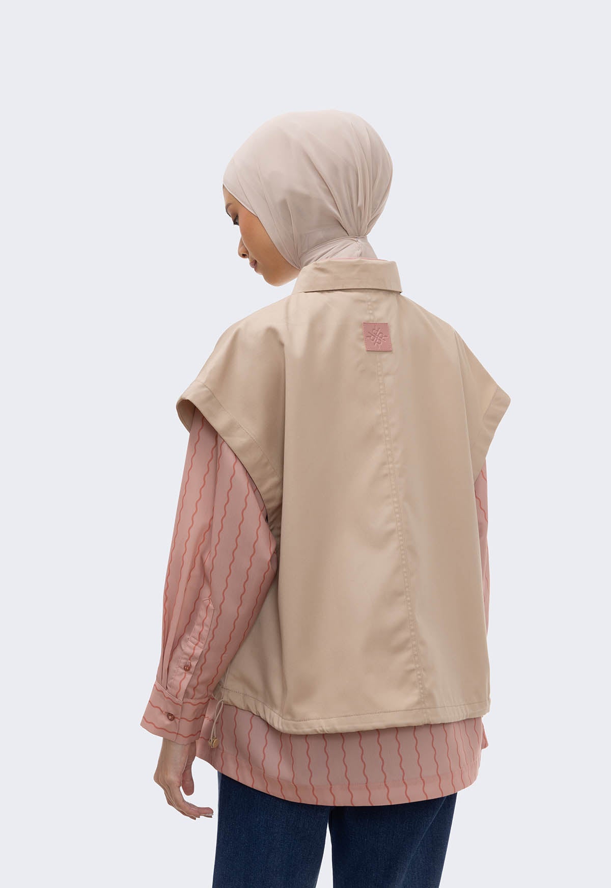 DELTA VEST
