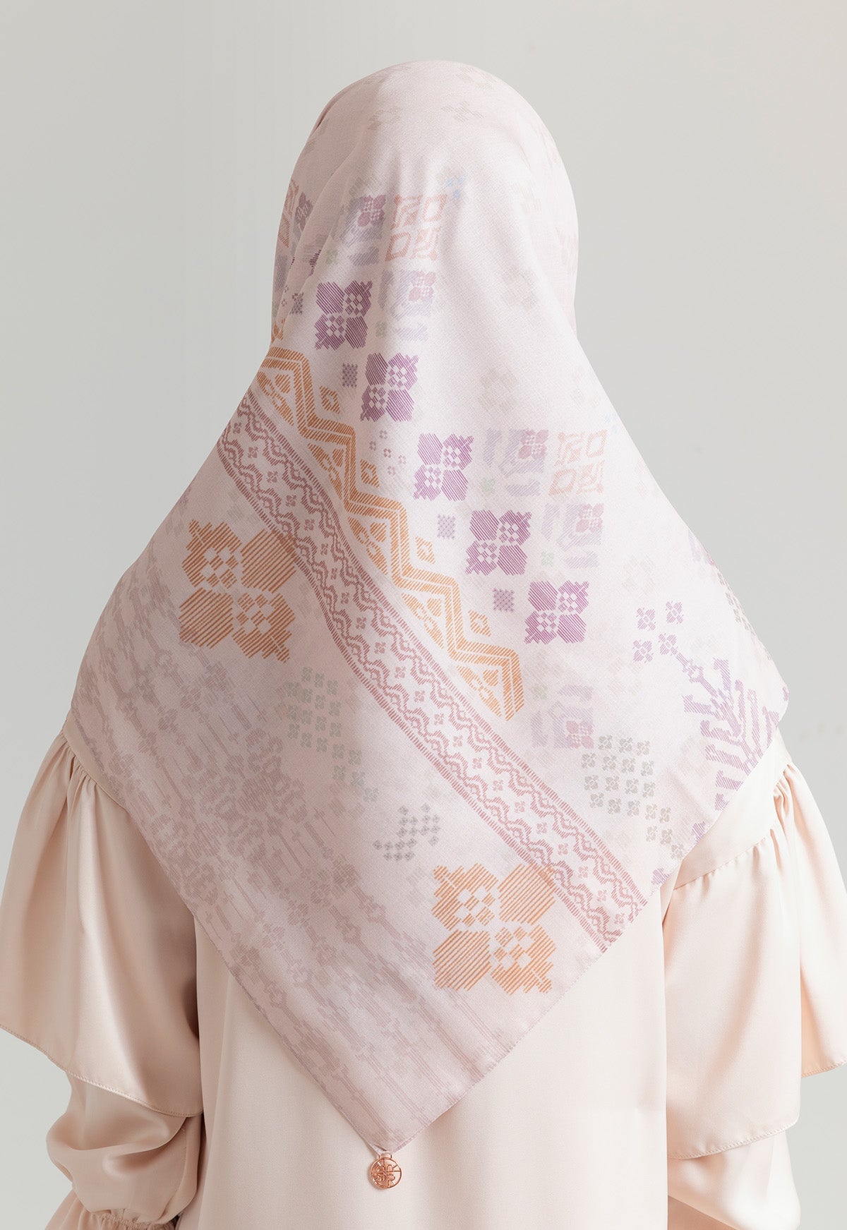 ARAIA SCARF