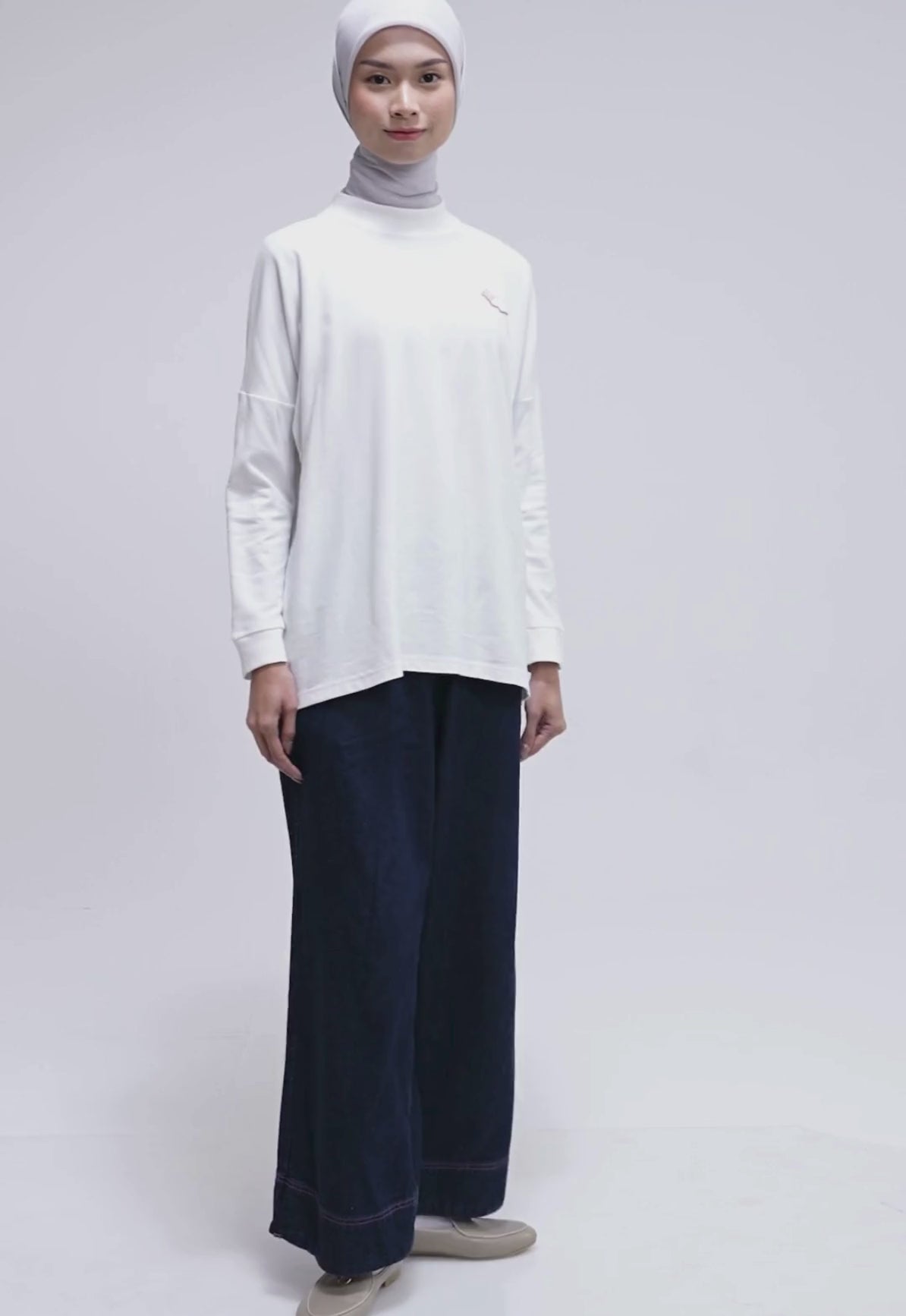 NERIDA SWEATSHIRT